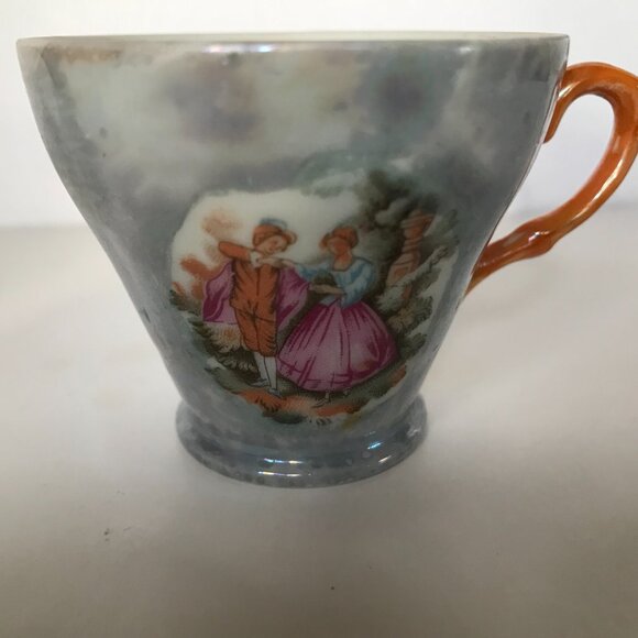 VTG Lusterware Japan Courting Couple Tea Cup Demitasse Set of 2 Hand Paint 2 oz - Picture 8 of 9